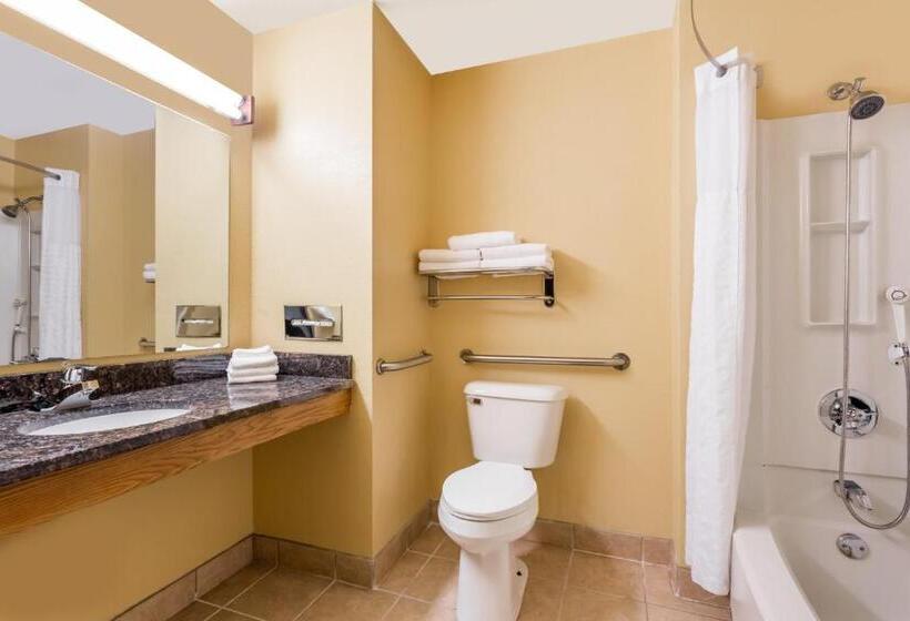 适合残疾人使用的标准间, Super 8 By Wyndham Appleton