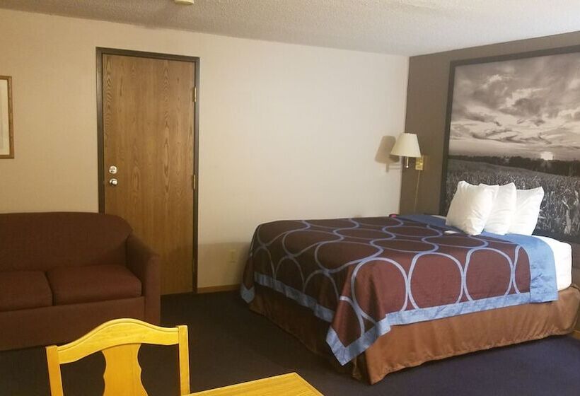 Люкс, Super 8 By Wyndham Milbank Sd
