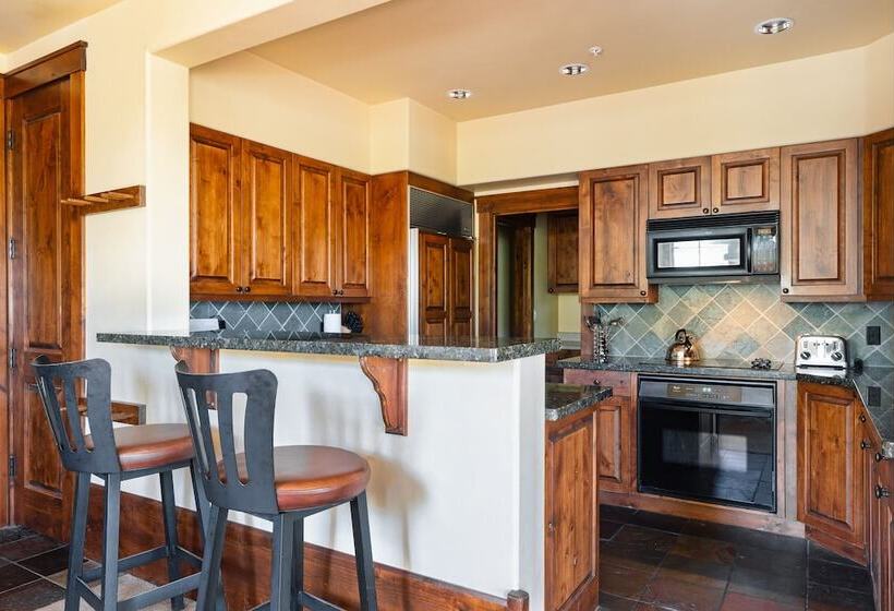 3침실 디럭스 아파트, Snow King Resort