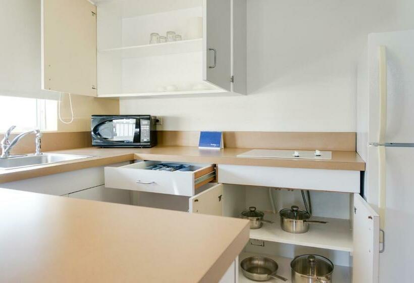 جناح جونيور مزود بمطبخ, Oasis Hotel Waikiki