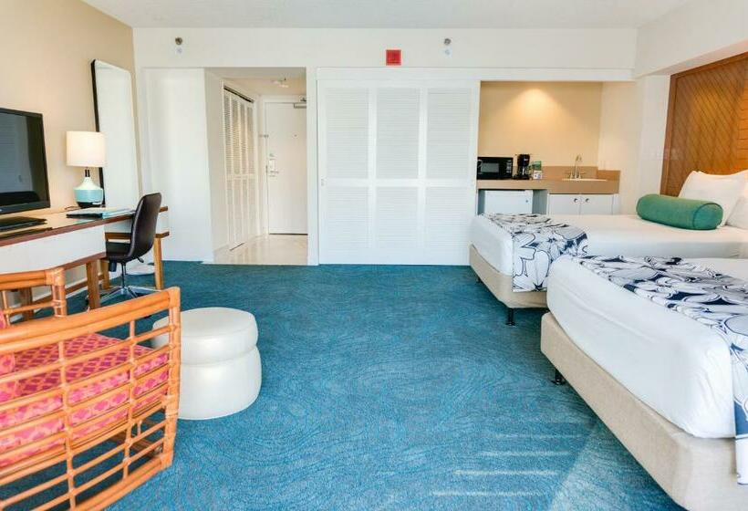 جناح جونيور, Oasis Hotel Waikiki