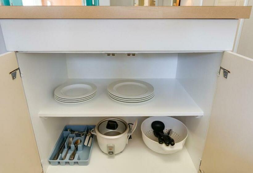 جناح, Oasis Hotel Waikiki