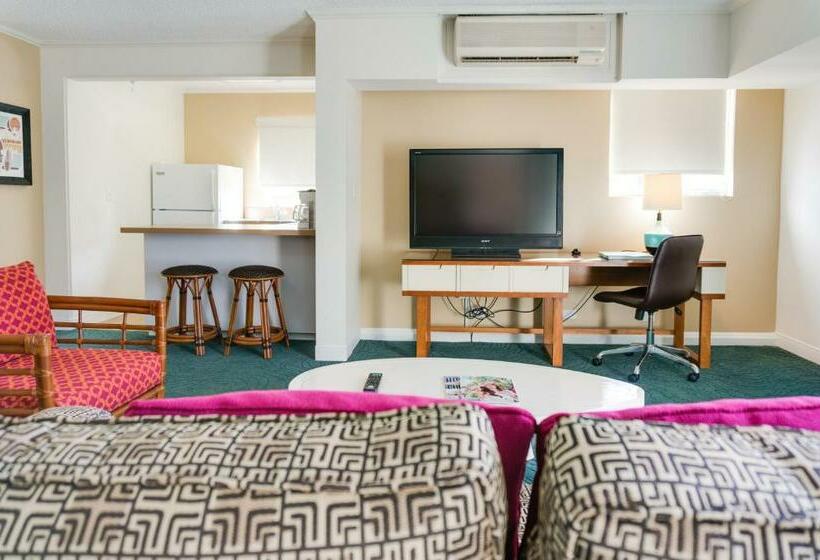 جناح, Oasis Hotel Waikiki