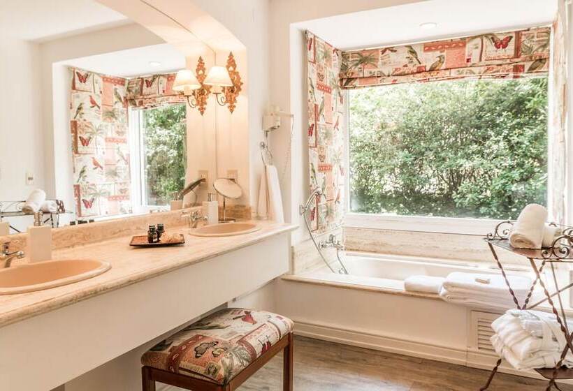 اتاق لوکس, L Auberge