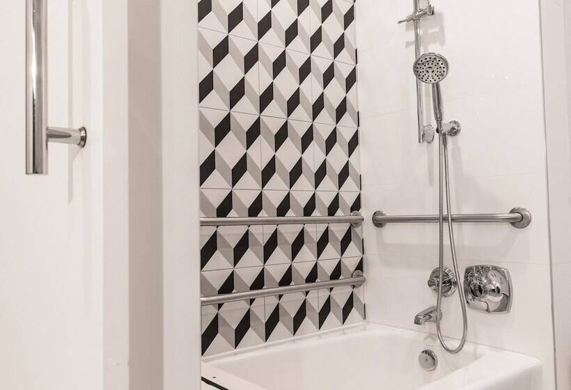 Люкс Адаптированный для Инвалидов, Montrose At Beverly Hills