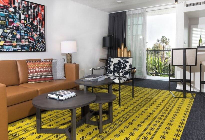 Люкс Вид на Город, Montrose At Beverly Hills