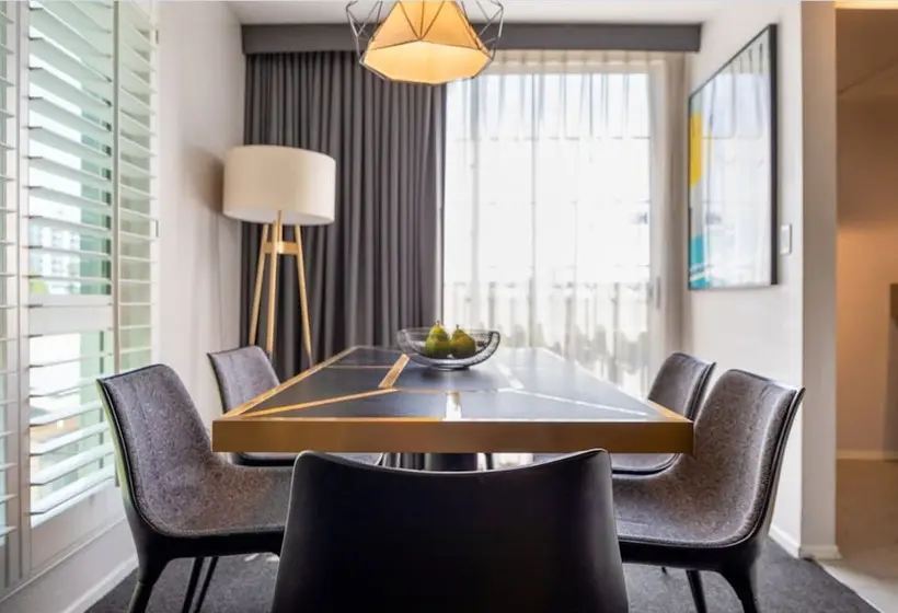 Апартаменты 1 Спальня, Montrose At Beverly Hills