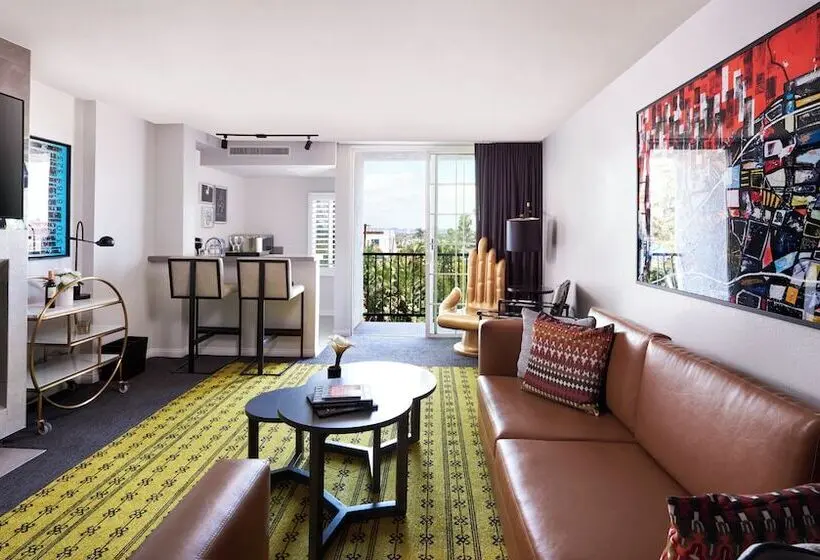 Люкс Премиум, Montrose At Beverly Hills