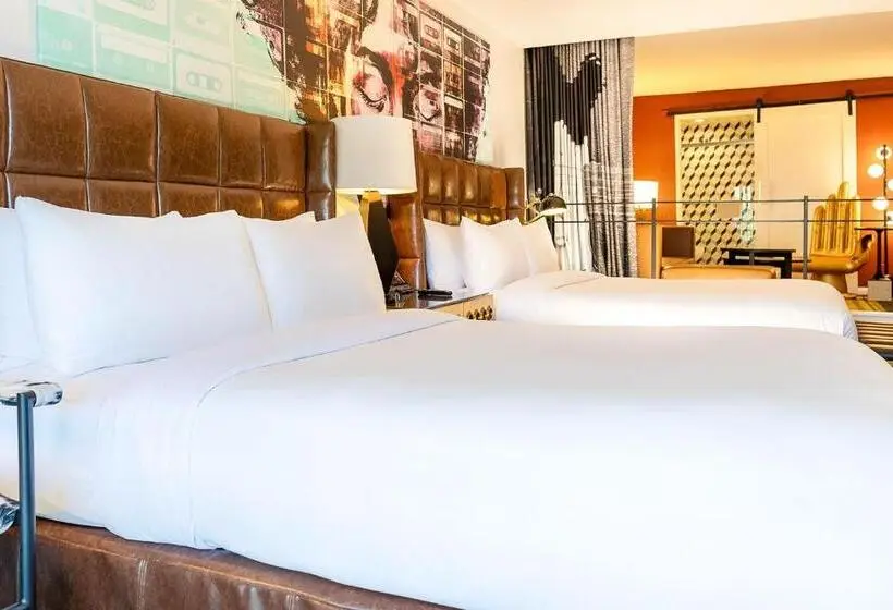 Люкс Кровать Квин, Montrose At Beverly Hills