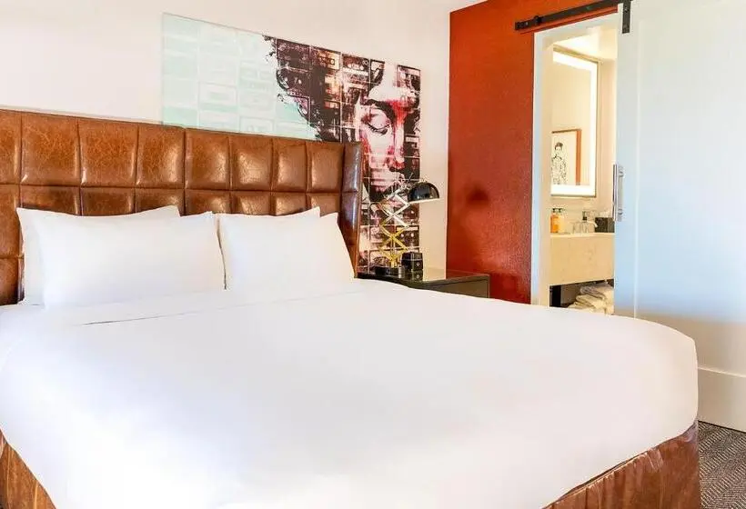 Люкс Кровать Кинг, Montrose At Beverly Hills