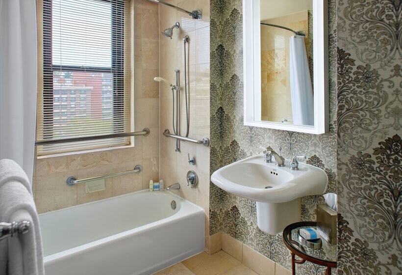 Номер Deluxe Адаптированный для Инвалидов, Omni Shoreham