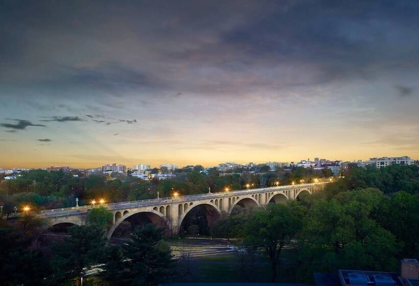 Люкс Премиум, Omni Shoreham