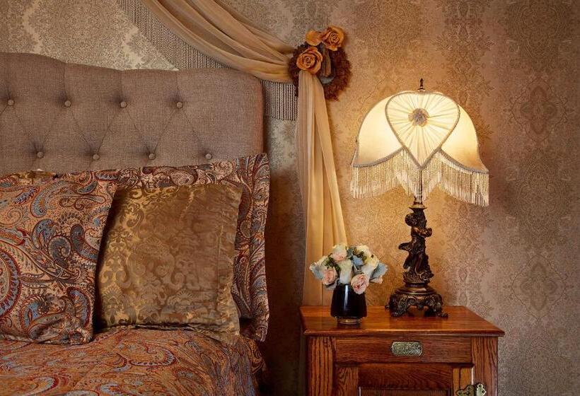 اتاق لوکس با تخت بزرگ, Queen Anne