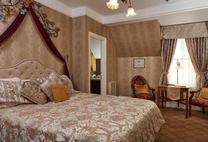 اتاق لوکس با تخت بزرگ, Queen Anne