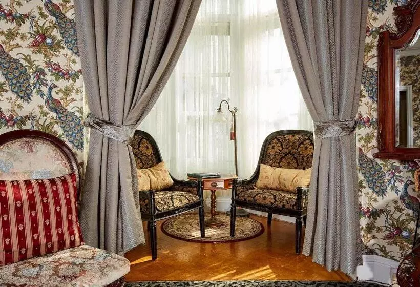スーペリアールーム, Queen Anne