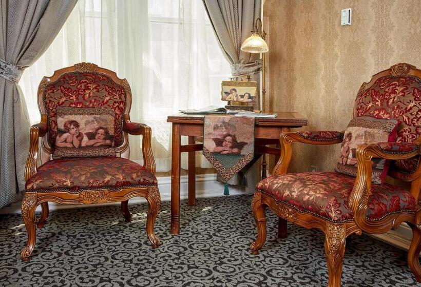 اتاق سوپریور, Queen Anne