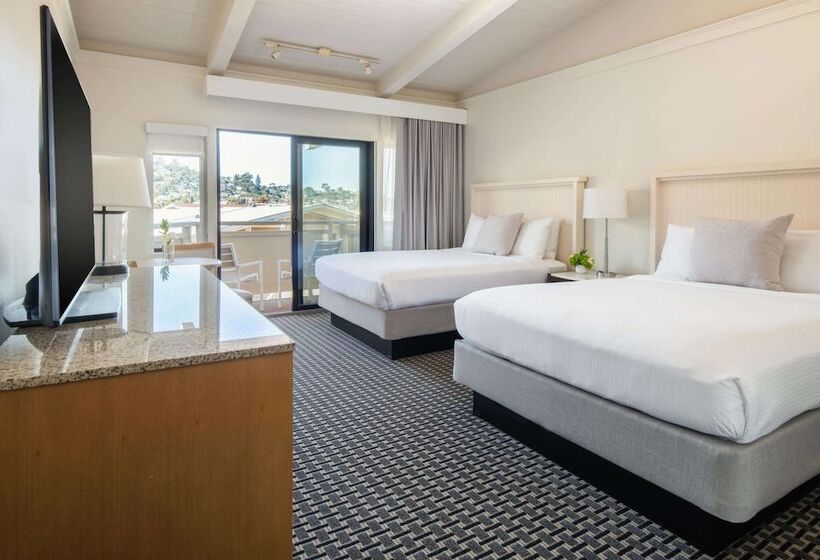 غرفة قياسية, The Lodge At Tiburon