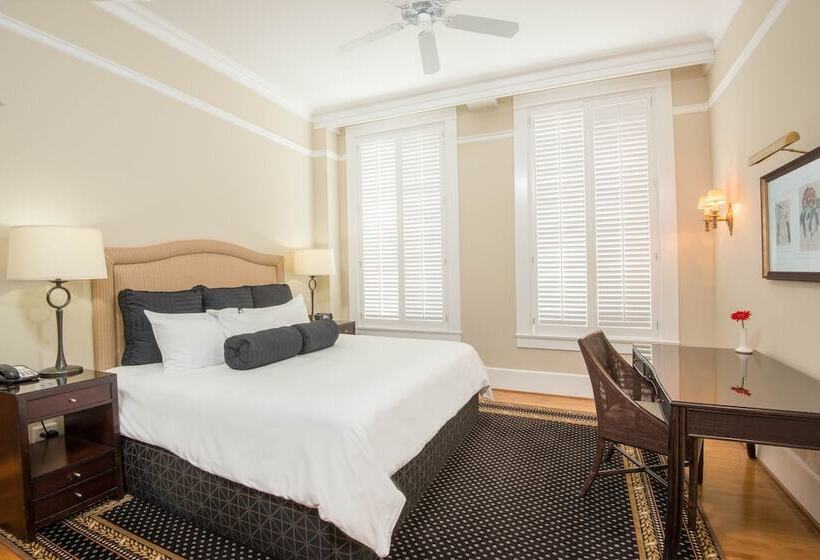 جناح جونيور, The Tremont House, Galveston, A Tribute Portfolio