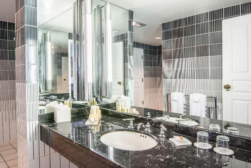 חדר דחוקס עם מיטת קינג, The Tremont House, Galveston, A Tribute Portfolio