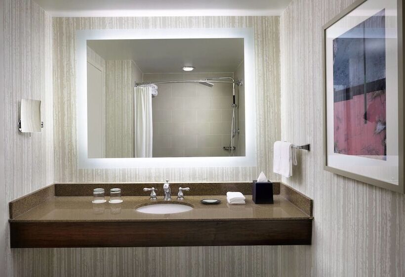 חדר סטנדרט שתי מיטות זוגיות, The Westin Cincinnati