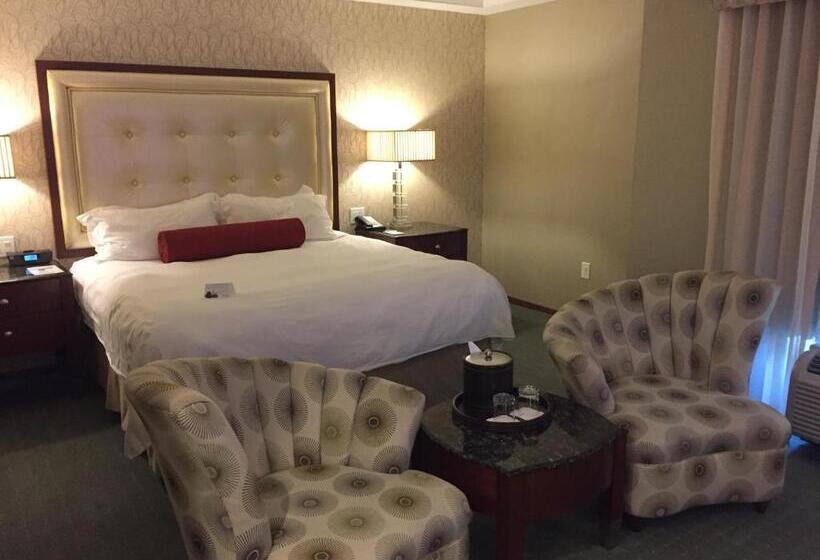 ジュニアスイート, Town & Country Inn And Suites