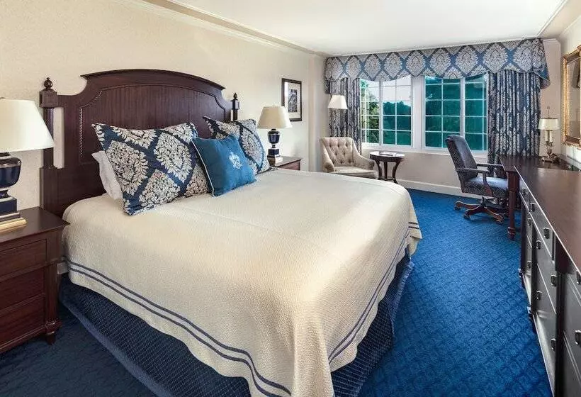 キングサイズベッドのスタンダードルーム, Washington Duke Inn & Golf Club