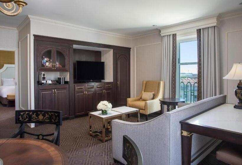 스위트 킹사이즈 침대, Willard Intercontinental Washington, An Ihg
