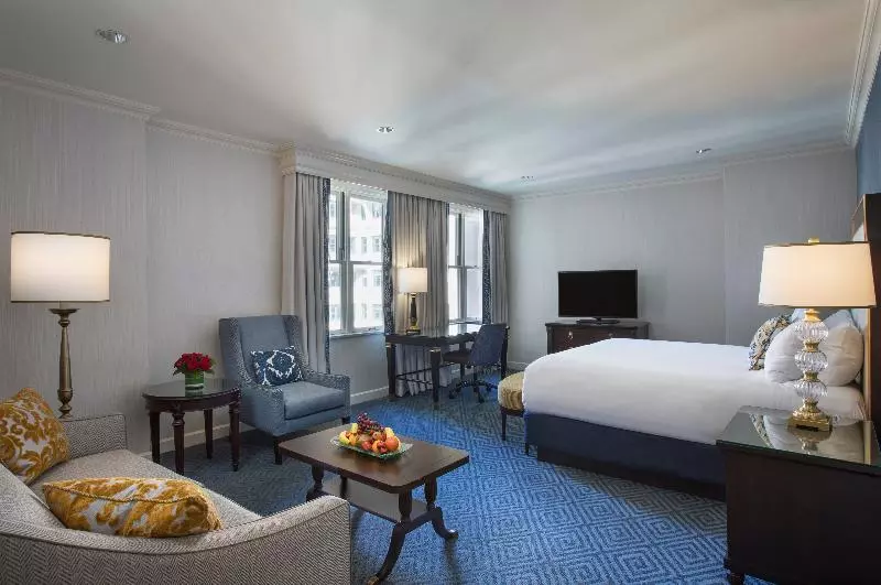 سوئیت جونیور با تخت بزرگ, Willard Intercontinental Washington, An Ihg