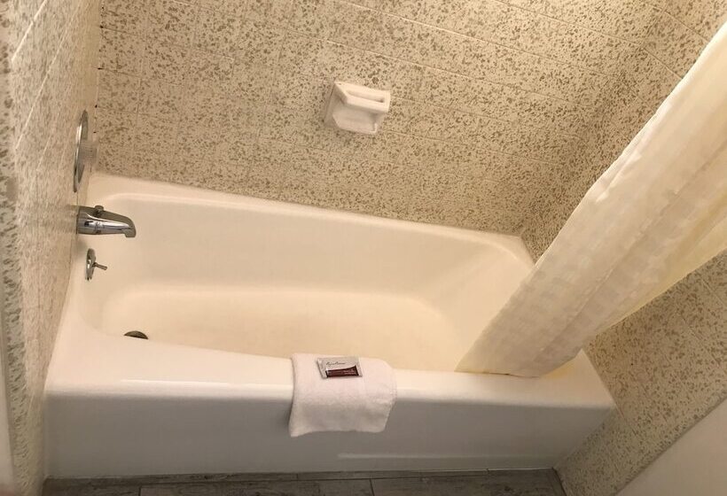 غرفه قياسيه سريرين مزدوجين, Economy Inn Barstow