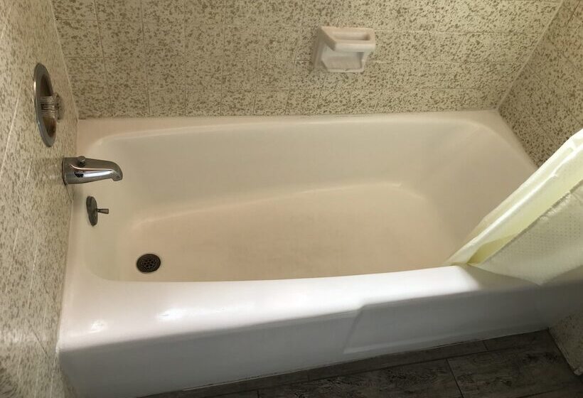 غرفه قياسيه سريرين مزدوجين, Economy Inn Barstow