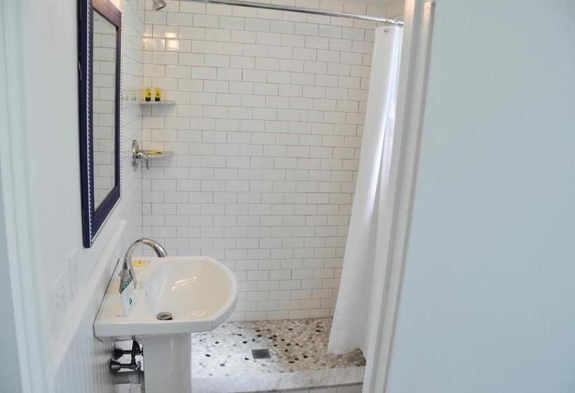 스탠다드 스튜디오 정원 전망, The Masthead Resort