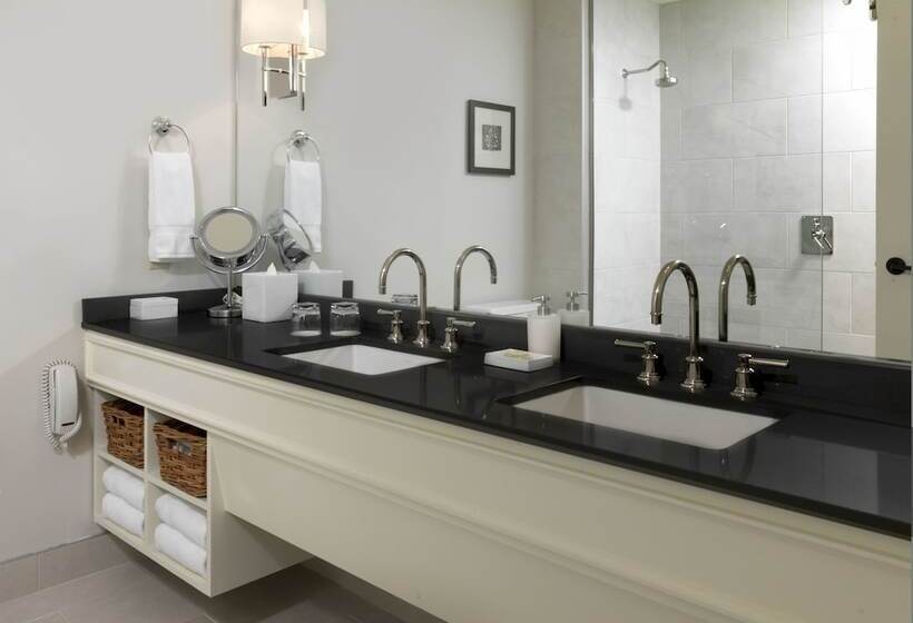 سوییت, Topnotch Resort