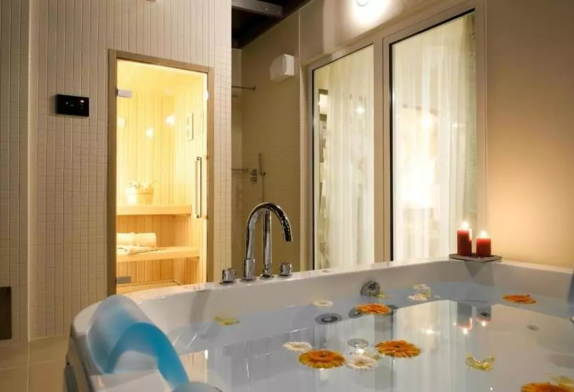 سوییت, Grand Hotel Sava Superior