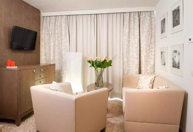 سوییت, Grand Hotel Sava Superior