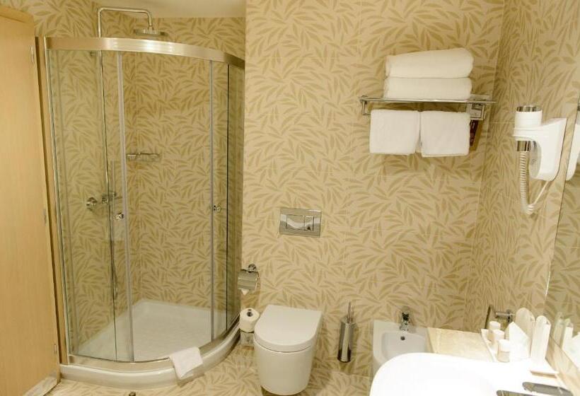 سوئیت پرزیدنت, Grand Hotel Sava Superior