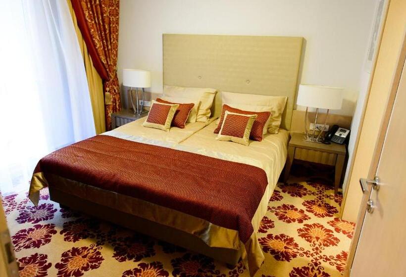 سوئیت پرزیدنت, Grand Hotel Sava Superior