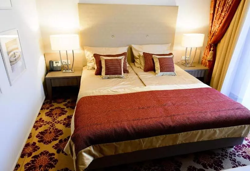 سوئیت پرزیدنت, Grand Hotel Sava Superior