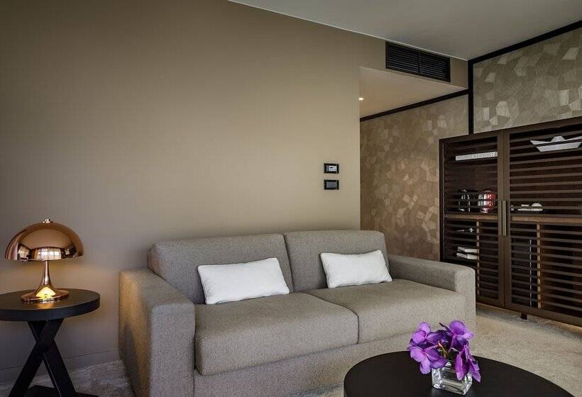 Полулюкс, Ambasador  Liburnia