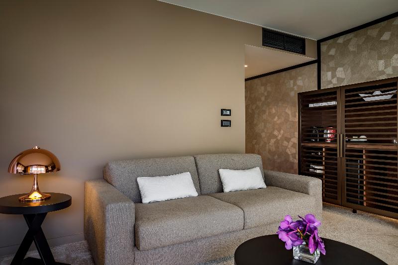 Полулюкс, Ambasador  Liburnia