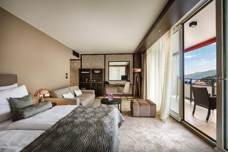 Полулюкс, Ambasador  Liburnia