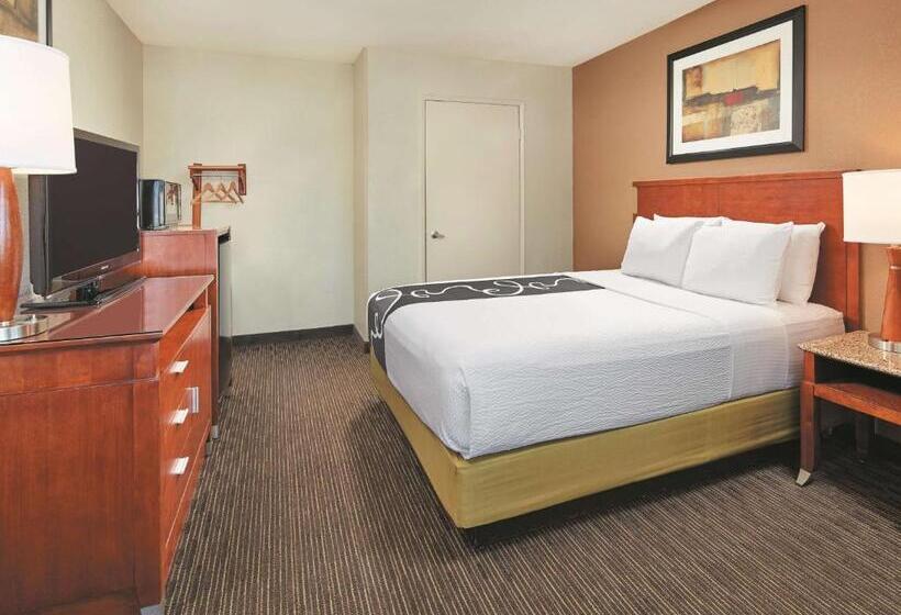 חדר סטנדרט מותאם לאדם עם מוגבלויות, Mission View Inn & Suites San Diego Sea World   Zoo