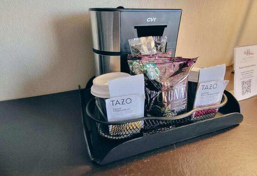 プレミアムルーム, Laguardia Plaza