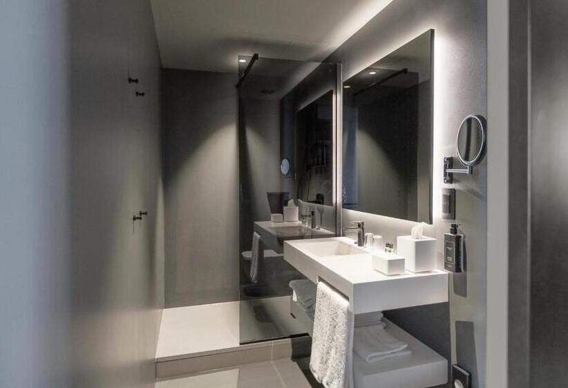 جناح, Maistra City Vibes Zonar Zagreb