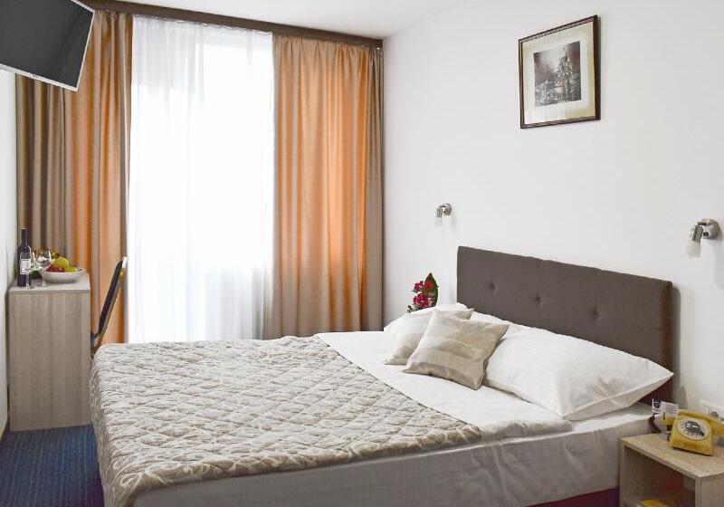 اتاق سوپریور, Slavija