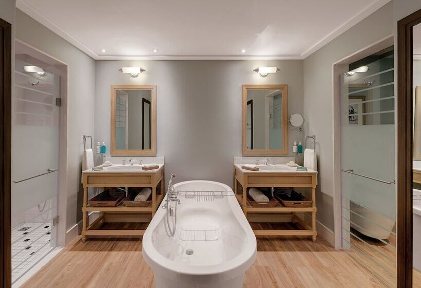 سوییت لوکس, Strand Hotel Swakopmund