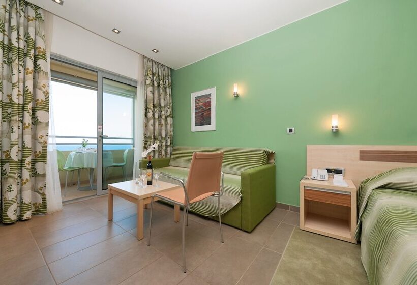 プレミアムトリプルルーム, Maistra Select Belvedere Resort