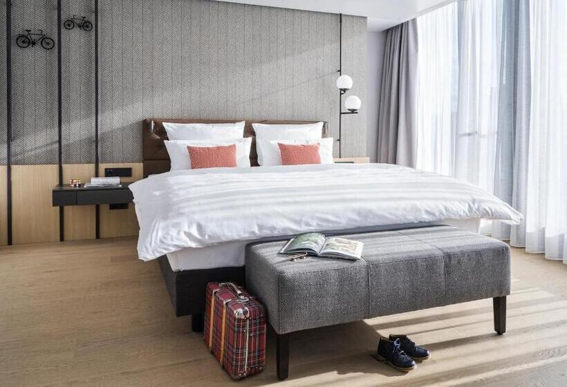 Студия Стандарт, Atlantic Hotel Münster