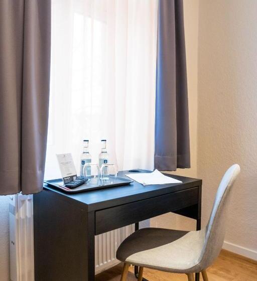 Quarto Estandar Individual, Beim Schupi Karlsruhe