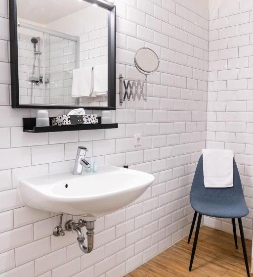 Quarto Estandar Individual, Beim Schupi Karlsruhe