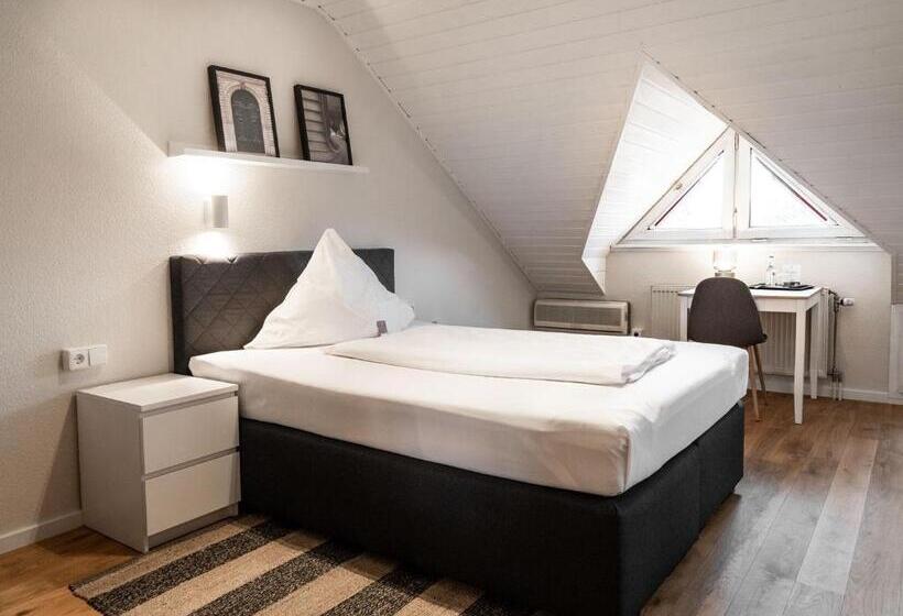 Quarto Comfort Individual, Beim Schupi Karlsruhe